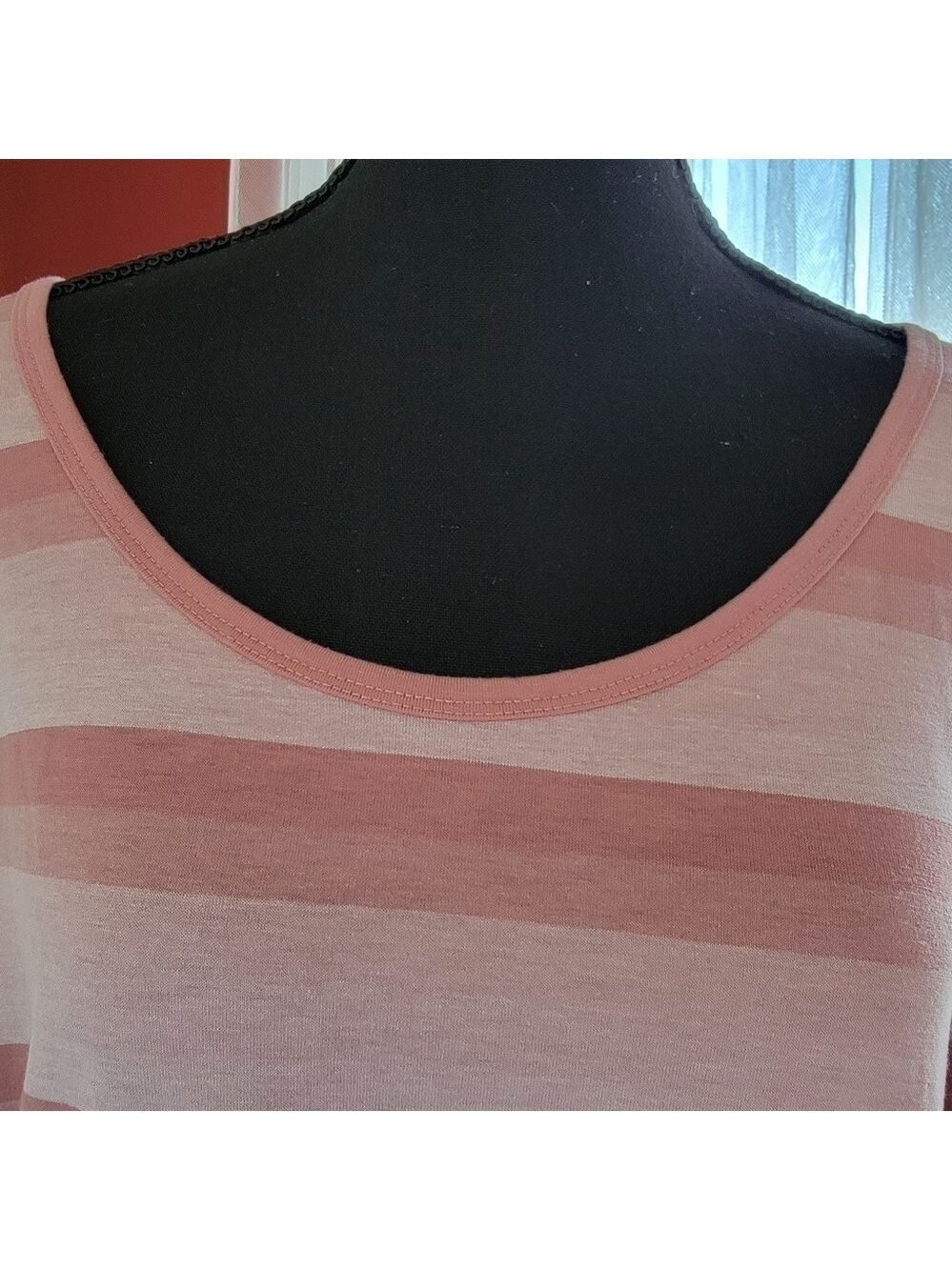 LuLaRoe☆ Lynnae Striped Long Sleeve High Low Hem Stretch Size Large EUC - Picture 2 of 8